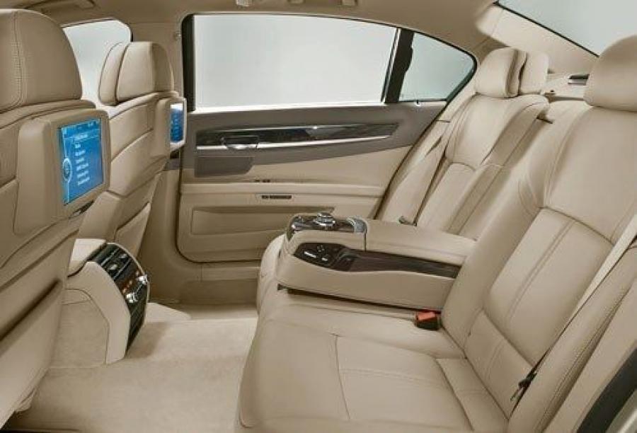  BMW 7-Series 2008 года  (фото 55 из 77)
